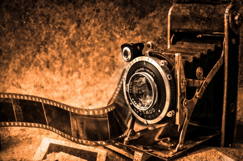 photographe-SOLLIES TOUCAS-min_light-wood-night-camera-photography-vintage-1245236-pxhere.com